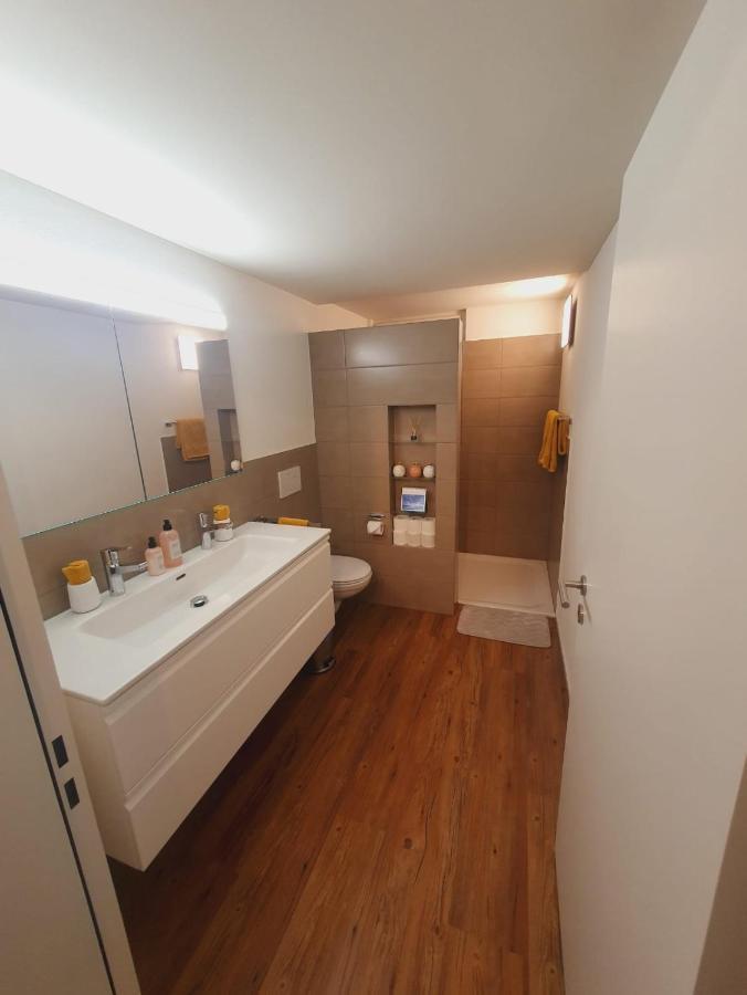 Neue Wohnung An Stadtrand Mit Parkplatz Ebikon Esterno foto